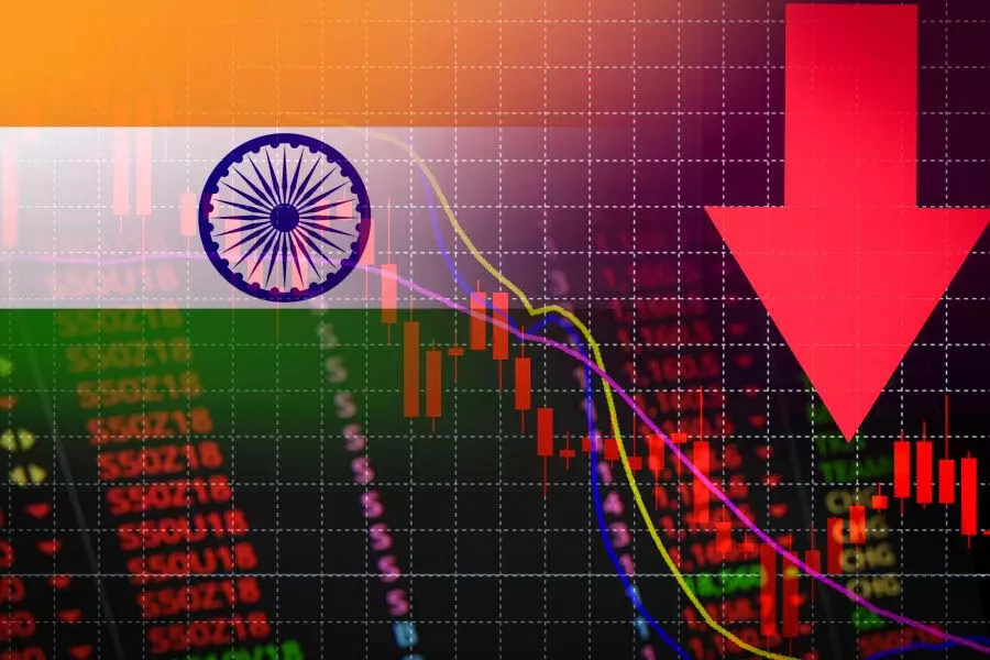 Sensex 1,017 अंक गिरकर 81,183 पर बंद हुआ