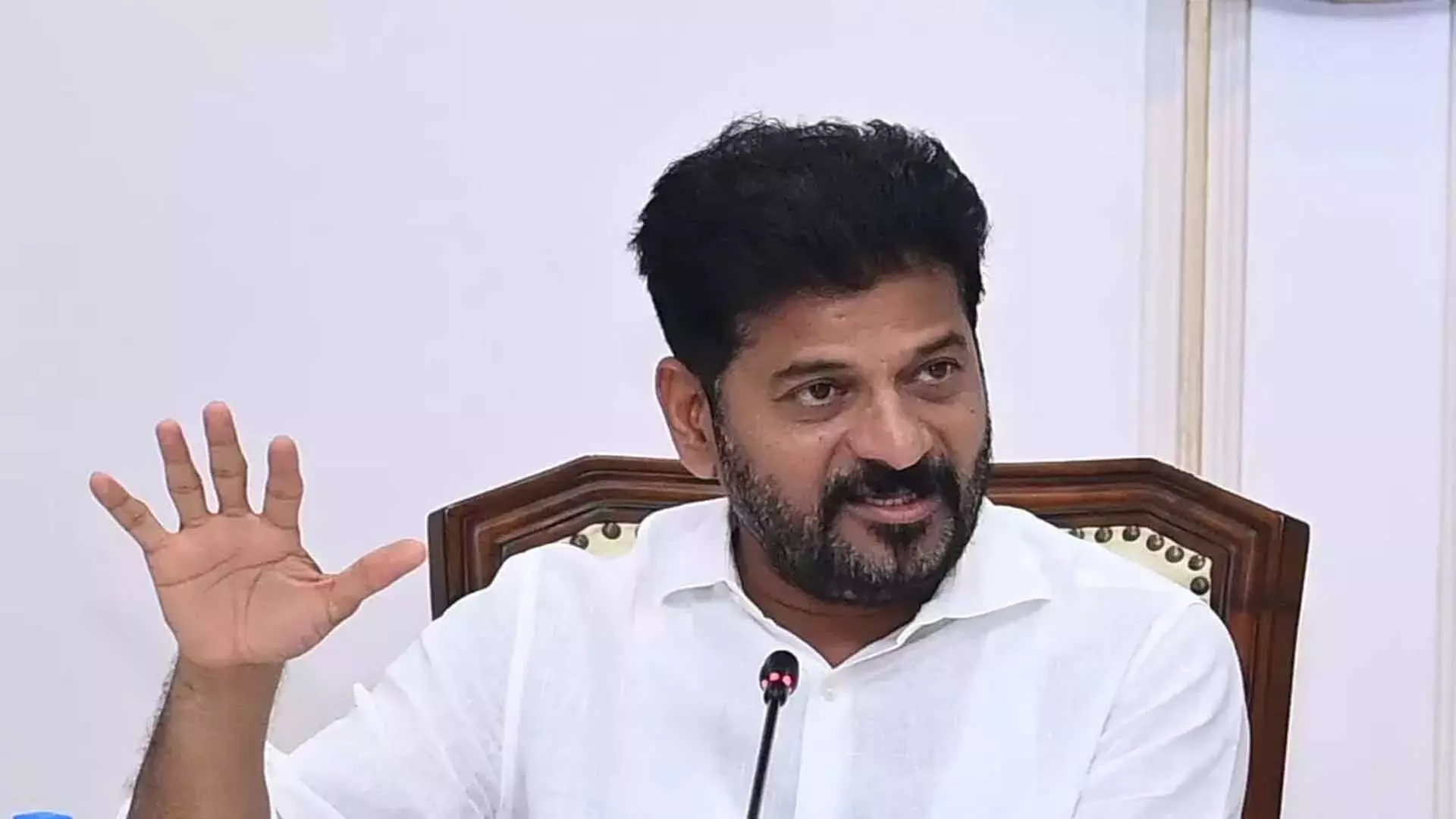 Revanth Reddy ने जिट्टा बालकृष्ण रेड्डी के निधन पर दुख व्यक्त किया