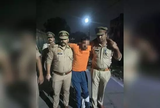 पुलिस ने मुठभेड़ के बाद शातिर लुटेरे को किया गिरफ्तार, हथियार और चोरी की बाइक बरामद