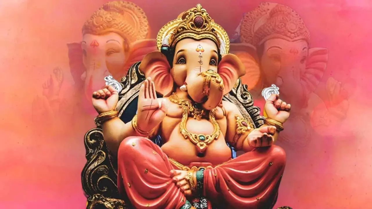 Ganesh Chaturthi पर देनी है शुभकामनाएं? यहां से चुने बेस्ट मैसेज