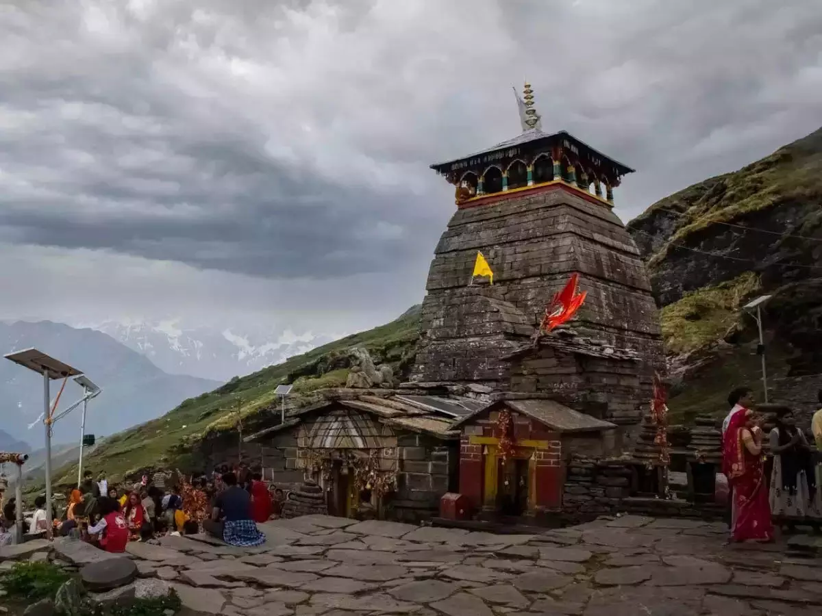 Tungnath Mahadev मंदिर हिमालय की गोद में स्थित