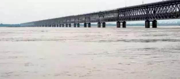 कॉटन बैराज पर Godavari का जलस्तर घटा