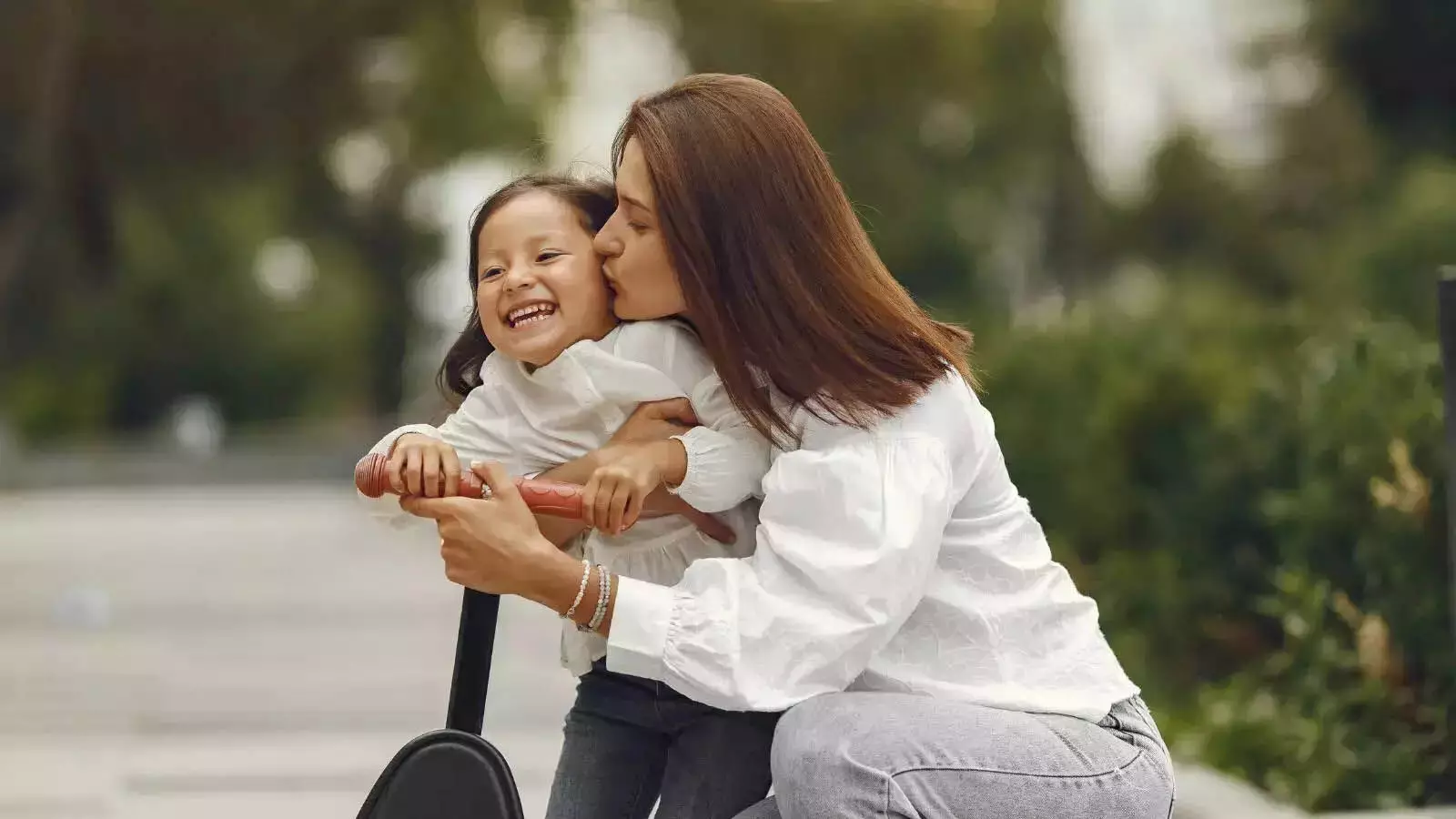 Daughters की सुरक्षा सुनिश्चित करना चाहते ये पांच बातें जरूर बताए