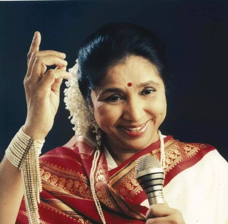 Asha Bhosle Birthday: 91 की हुईं सुरों की मलिका आशा भोसले