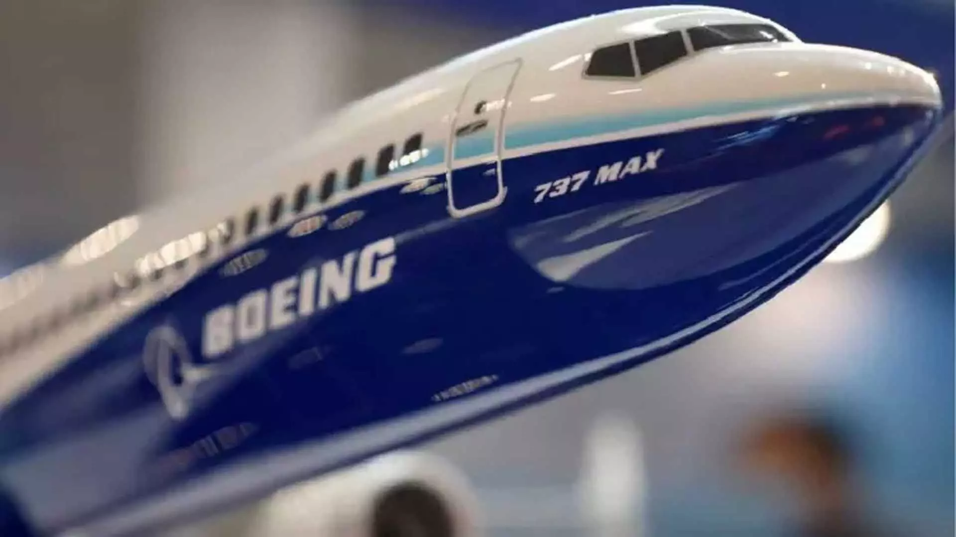 Boeing ने श्रमिक संघ के साथ ऐतिहासिक वेतन अनुबंध पर हस्ताक्षर किए