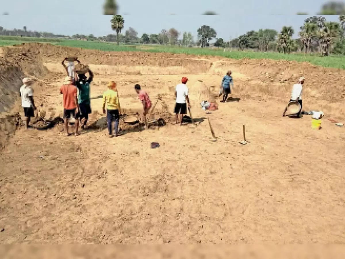 Faizabad: मनरेगा के कार्यों की समीक्षा, मसौधा ब्लॉक की स्थिति बेहद खराब निकली