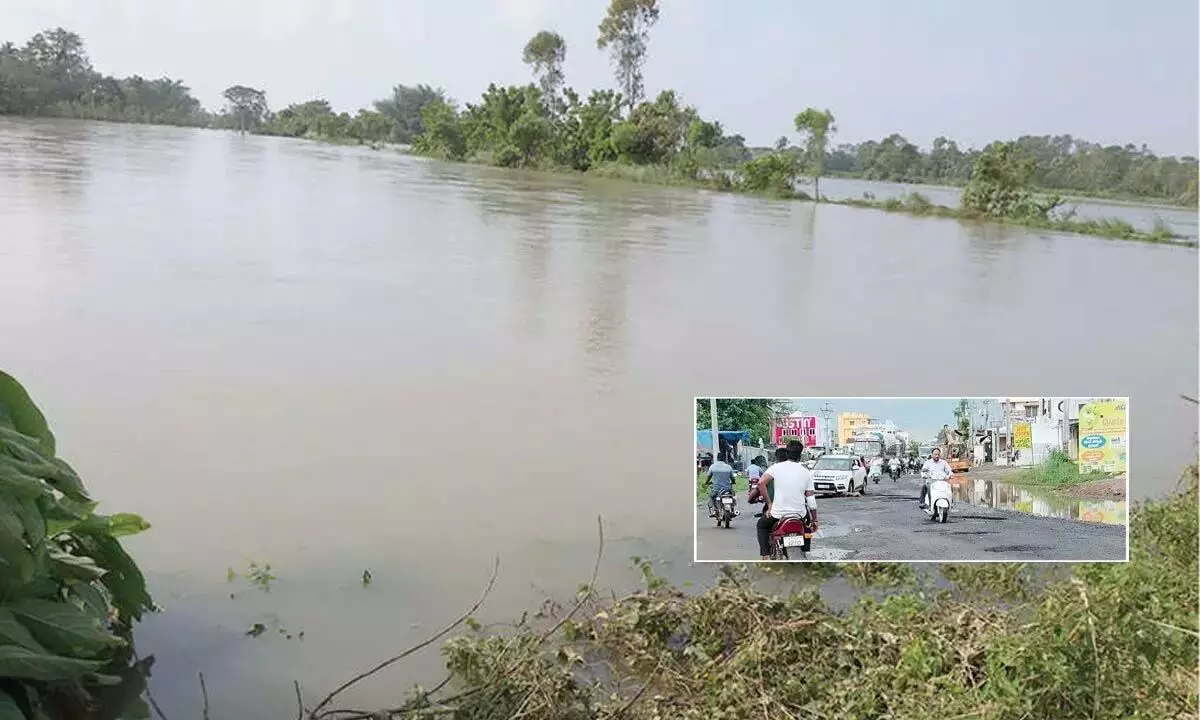 Andhra: श्रीकाकुलम में लगातार हो रही बारिश से हालात तनावपूर्ण