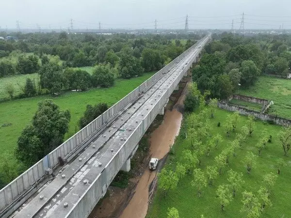 Mumbai-अहमदाबाद बुलेट ट्रेन: शोर को कम करने के लिए 1,75,000 ध्वनि अवरोधक लगाए गए