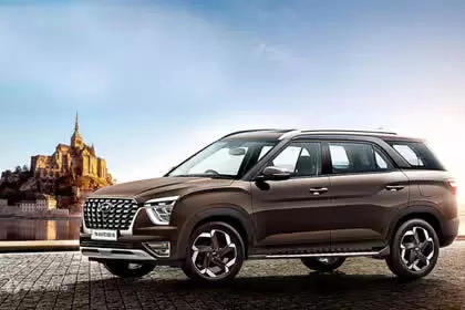 Hyundai Alcazar के सभी वेरिएंट्स से पर्दा हटा