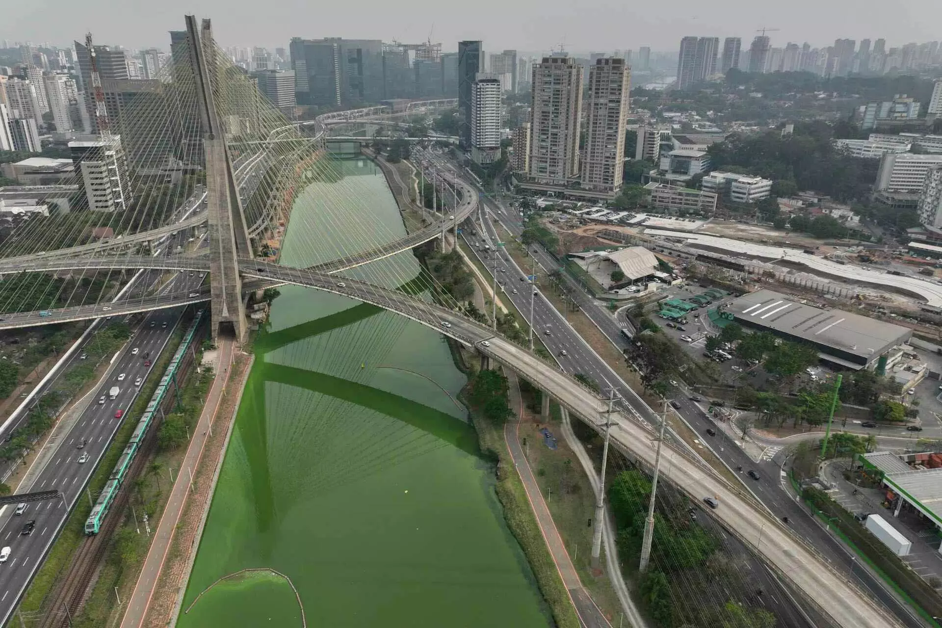 São Paulo का पर्यावरण संकट: रात 10 बजे के बाद दुर्गंध में बढ़ोत्तरी