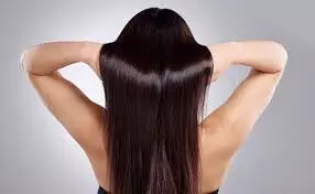 Shiny hair tips:  सुंदर और शाइनी बालों के लिए इन चीजों का करें इस्तेमाल