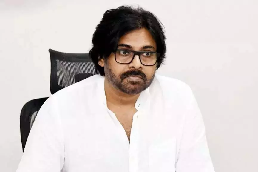 Pawan Kalyan ने अधिकारियों से येलेरू बाढ़ के प्रभाव को संबोधित करने का आग्रह किया