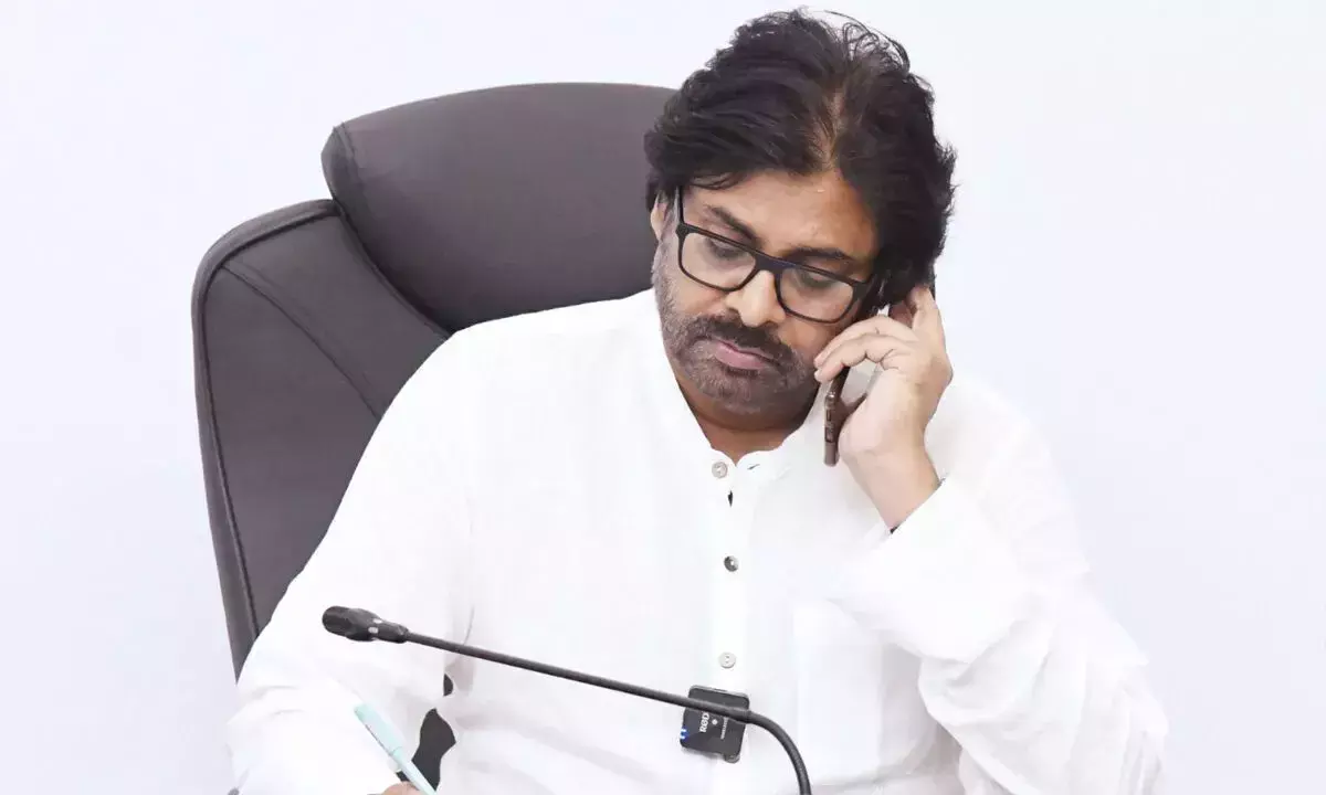 Pawan ने व्यापक कृषि विनाश के बीच एलेरु ओवरफ्लो की समीक्षा की