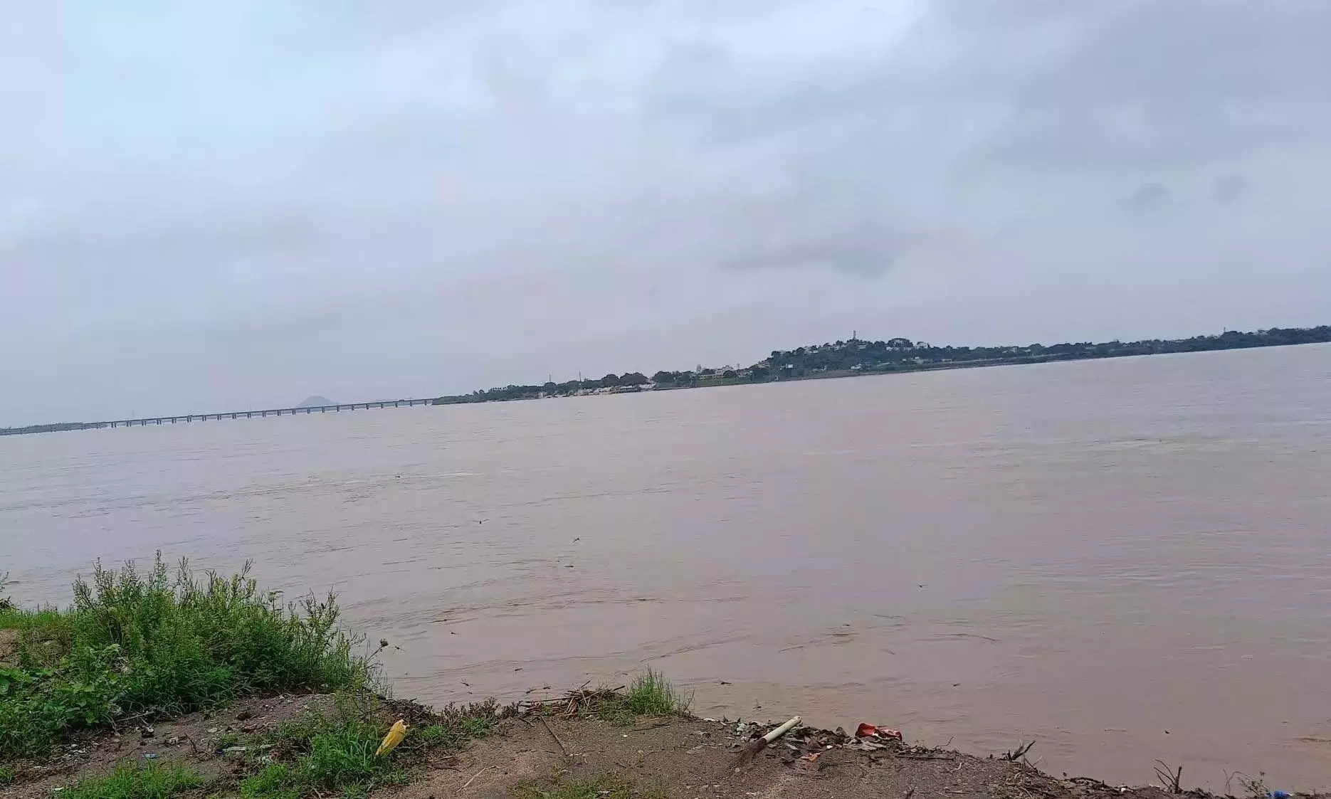 Godavari का जलस्तर खतरनाक रूप से बढ़ रहा