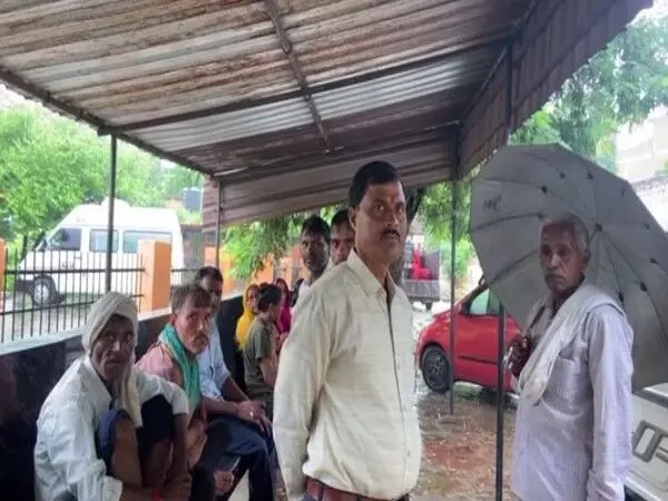 भारी बारिश के कारण Mainpuri के गांवों में दीवार गिरने की तीन घटनाओं में पांच लोगों की मौत