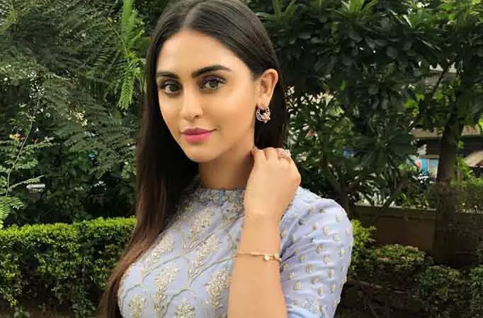 Krystle डिसूजा रोमांटिक सीन करने से झिझक रही