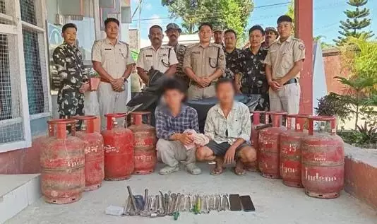 Arunachal : चिम्पू पुलिस  ने कई चोरियों के मामले में दो लोगों को गिरफ्तार किया