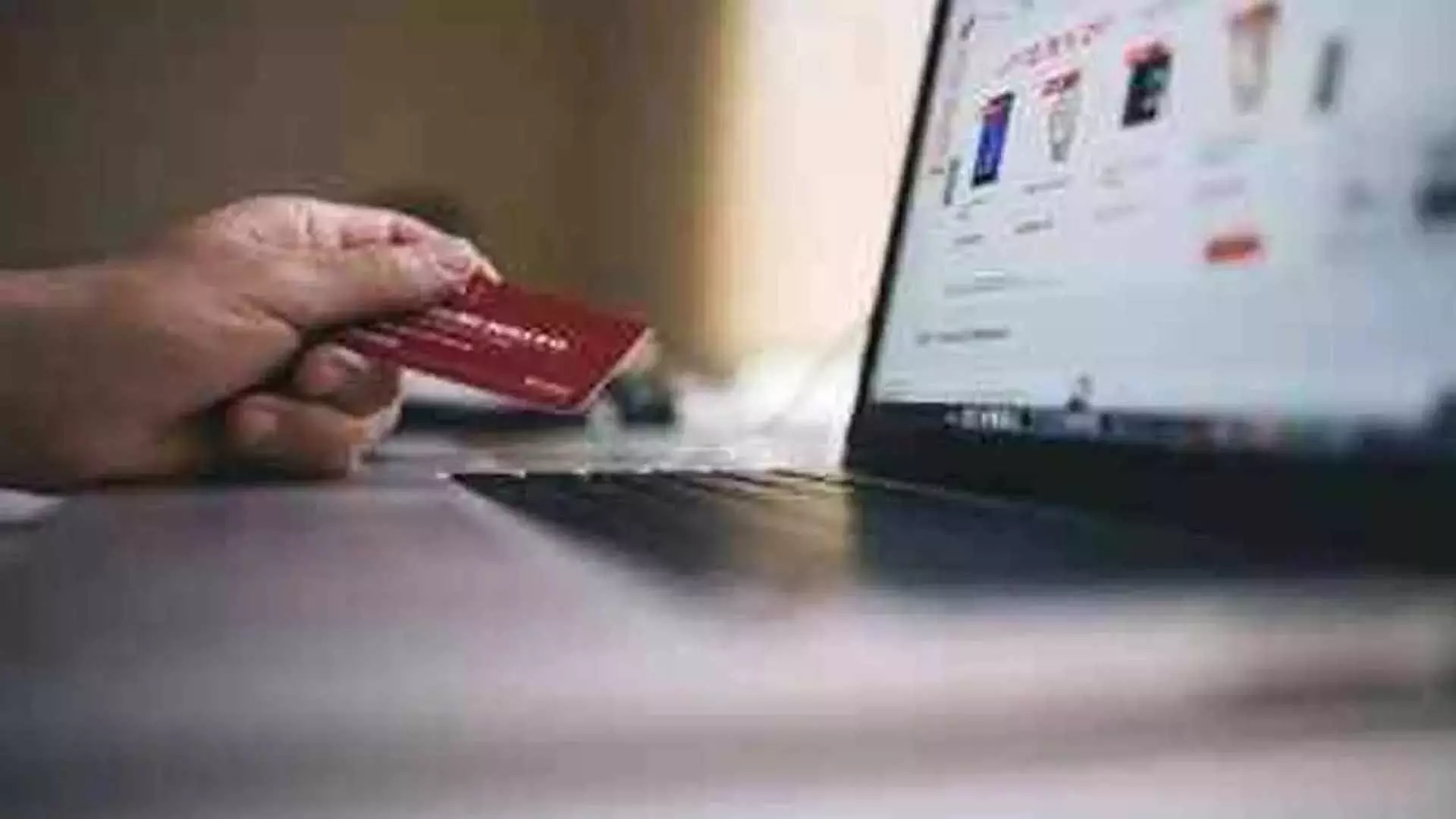 भारत में E-commerce Platforms पर ऑर्डर देने में गैर-मेट्रो शहर सबसे आगे- रिपोर्ट