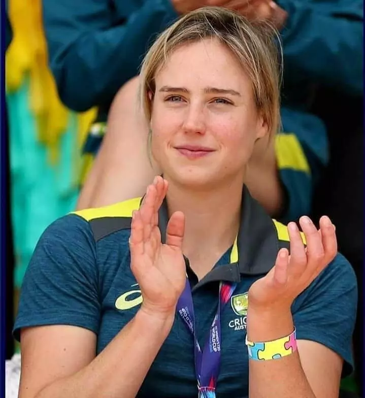 Ellyse Perry क्रिकेट से दूर अपनी छुट्टियों का आनंद ले रही