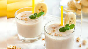 Banana Smoothie इस वीकेंड try करें आसान रेसिपी