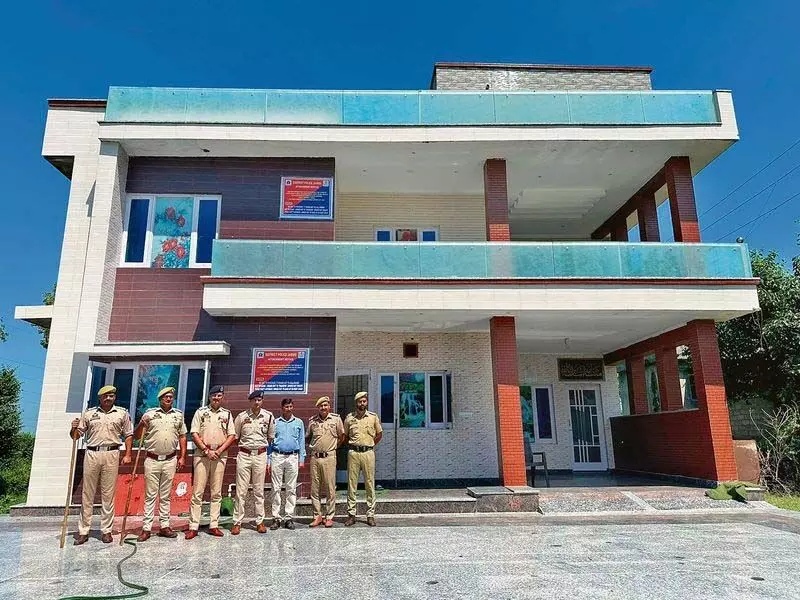 Jammu पुलिस ने ड्रग तस्करों के घर कुर्क किए