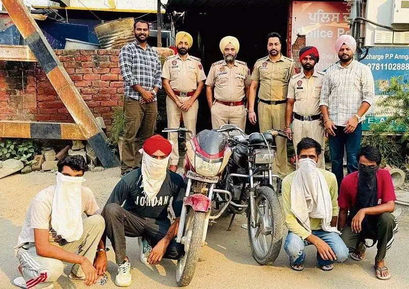 Amritsar पुलिस ने चार झपटमारों को गिरफ्तार किया