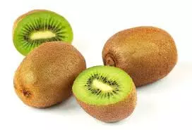 Weight Loss Fruits: तेजी से वजन घटाना है तो सुबह खाली पेट खाएं ये फल