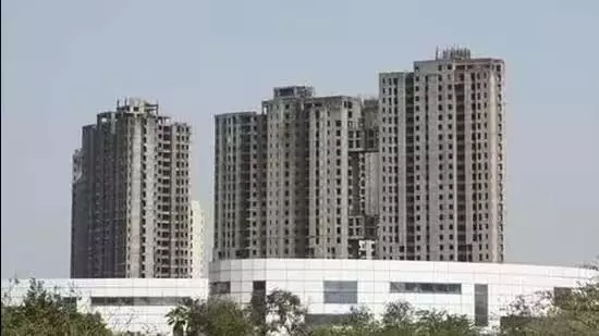 NOIDA: यूनिटेक आवासीय परियोजनाओं पर काम फिर से शुरू