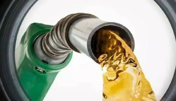 Petrol-diesel prices : भुवनेश्वर में आज पेट्रोल-डीजल की कीमतों में मामूली कमी आई