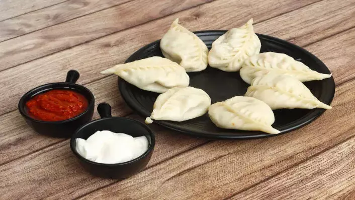 Sooji Momos: मैदे की जगह इस बार बनाएं सूजी के मोमोज़