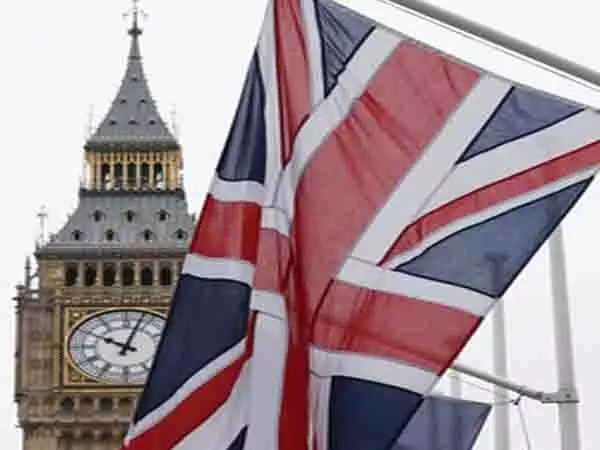 UK की राजकोषीय स्थिरता जोखिम में: सार्वजनिक वित्त निगरानी संस्था