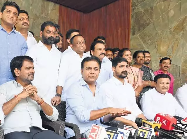 KT Rama Rao ने सीएम रेवंत रेड्डी पर अकुशलता और गुंडागर्दी का आरोप लगाया