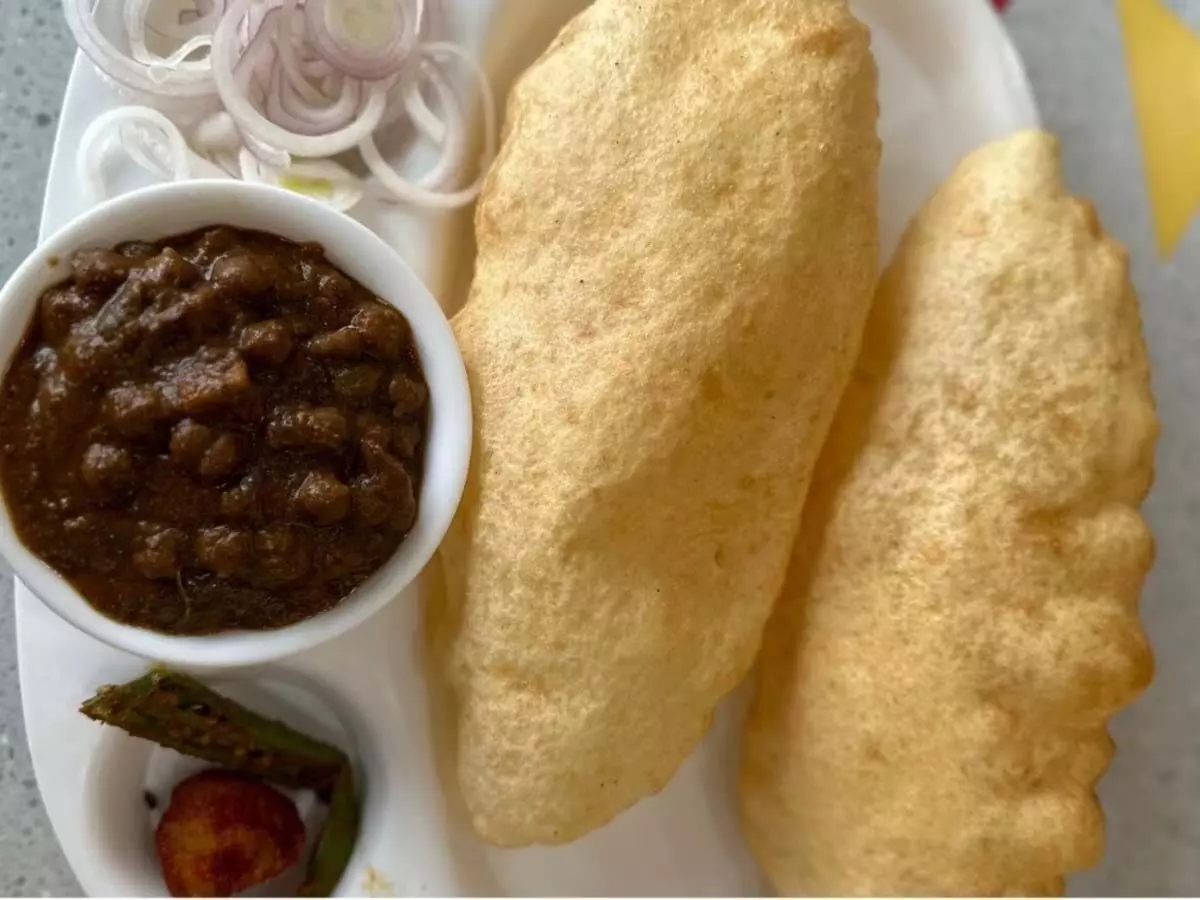 Bhatura Recipe: बिना तेल के बनाएं भटूरे