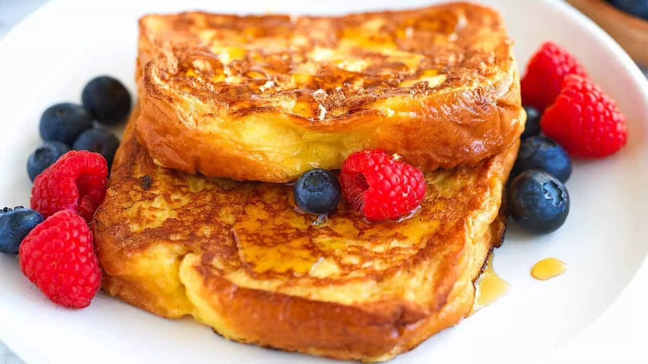 French toast: मिनटों में तैयार करें रेस्टोरेंट स्टाइल फ्रेंच टोस्ट