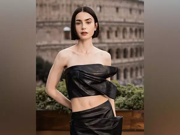 Lily Collins ने एमिली इन पेरिस सीजन 4, पार्ट 2 में फैशन के विकास पर बात की