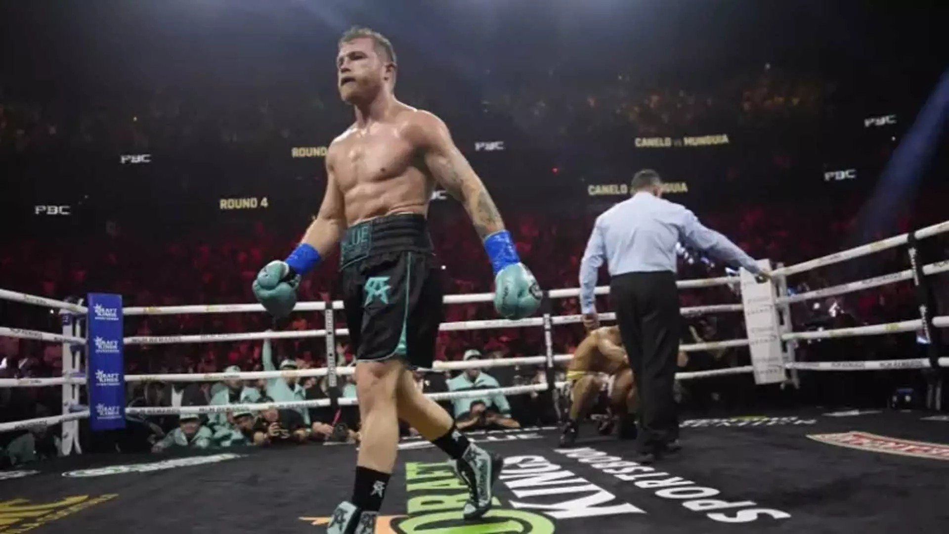 Canelo Alvarez ने एडगर बर्लंगा के खिलाफ खिताब की रक्षा में सर्वसम्मति से जीत हासिल की