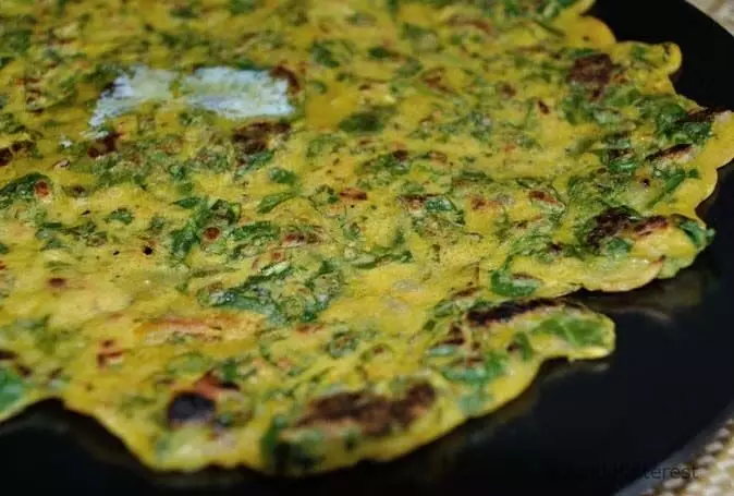 Recipe: नाश्ते में बनाएं मूंग चीला, पोषक तत्वों से भरपूर