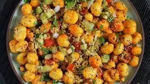 Makhana Chaat:  हल्का नाश्ता करना चाहते हैं,तो  ट्राई करें मखाना चाट