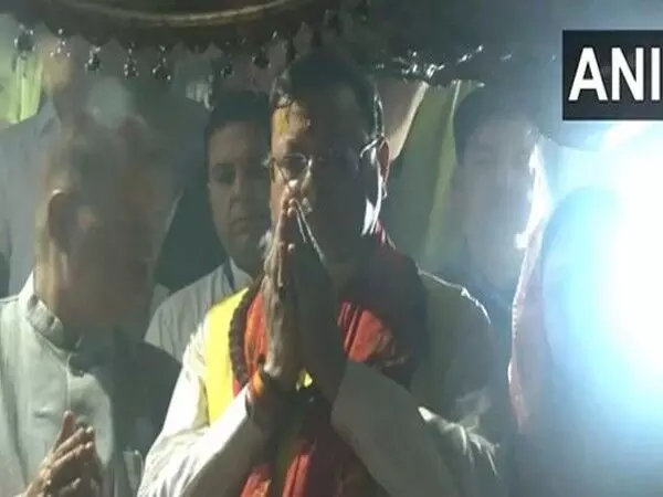 CM Dhami ने अपने जन्मदिन पर टपकेश्वर महादेव मंदिर में पूजा-अर्चना की