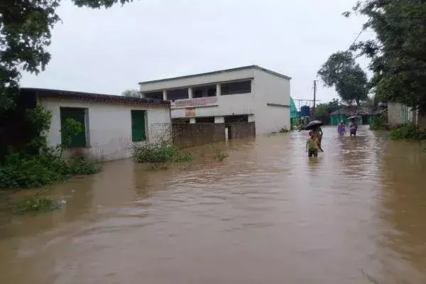 Chandil के दर्जनों गांवों में घुसा डैम का पानी, पलायन करने लगे विस्थापित