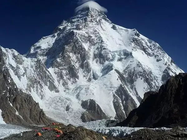 PoGB : गिलगित-बाल्टिस्तान सरकार ने K2 पर्वतारोहण परमिट शुल्क में वृद्धि की