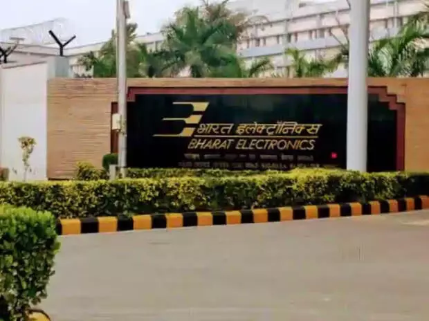 Bharat Electronics के शेयर में आज -1.5% की गिरावट आई