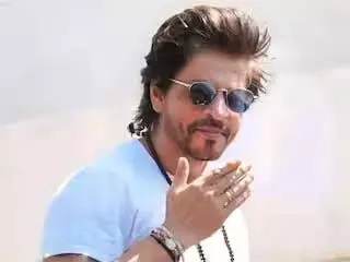 Shahrukh Khan अपने पिता की वजह से कश्मीर नही जाते