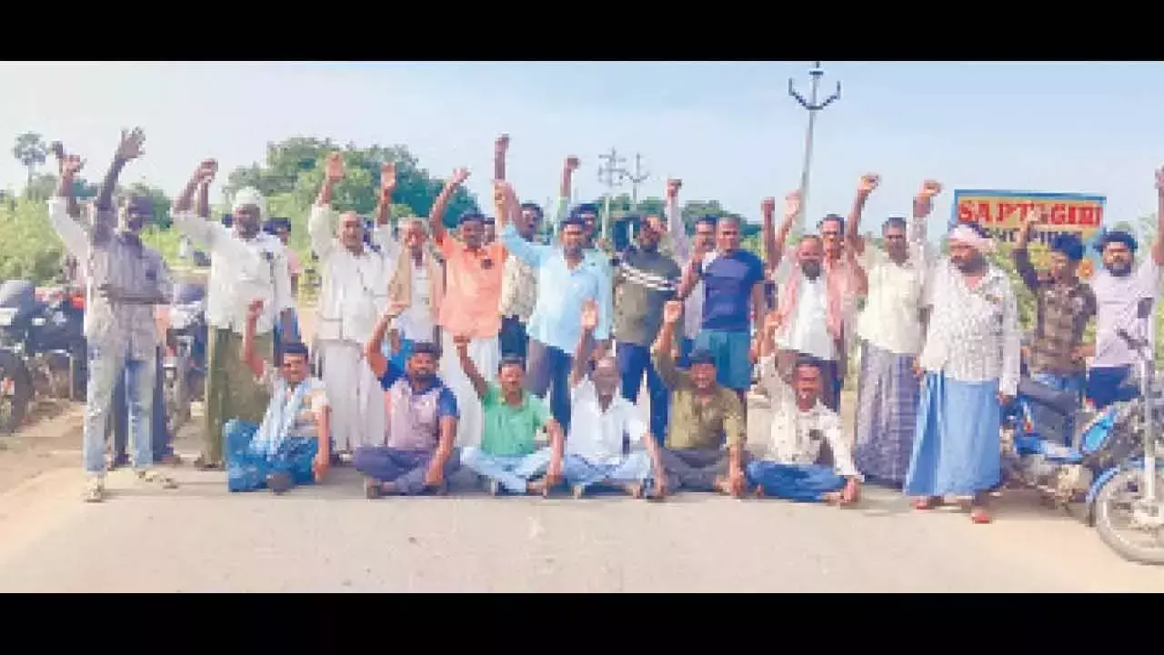 Farmers ने डी-40 नहर से पानी छोड़ने की मांग की