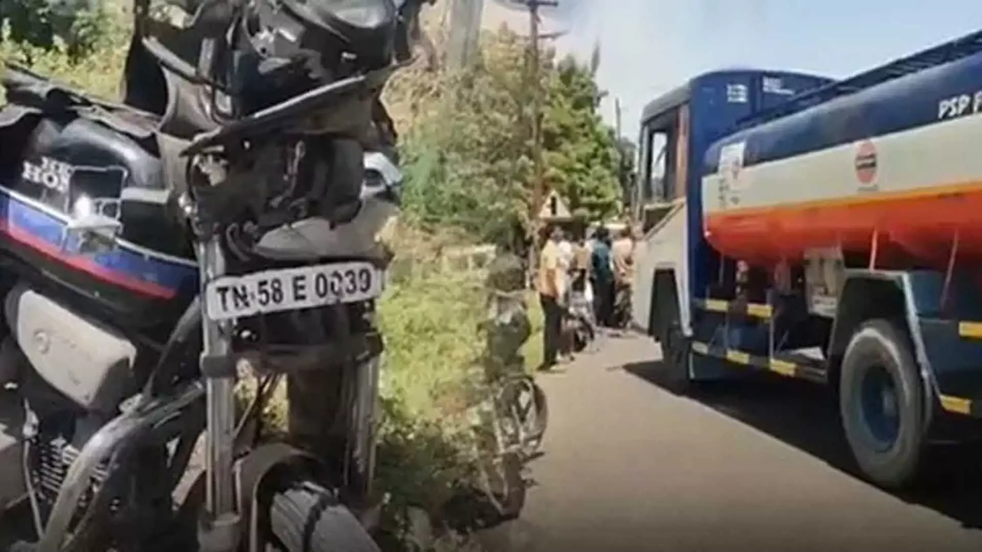 Accident: भीषण दुर्घटना में शख्स के साथ दो बेटियों और सास की मौत