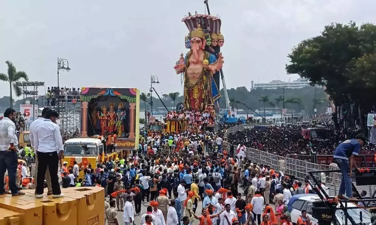 Ganesh Immersion 2024: लाइव अपडेट और हाइलाइट्स