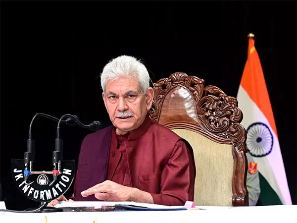 Manoj Sinha ने मतदाताओं से पहले चरण के मतदान में रिकॉर्ड संख्या में मतदान करने का आह्वान किया