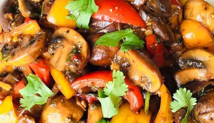 Mushroom Pepper Fry: आपकी अगली किटी पार्टी के लिए एकदम सही