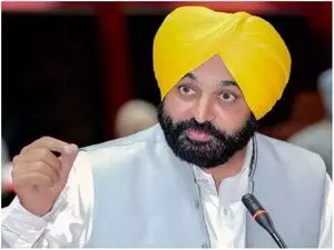 Punjab CM दिल्ली के अपोलो अस्पताल में निगरानी में हैं, उनकी हालत ठीक है: सूत्र