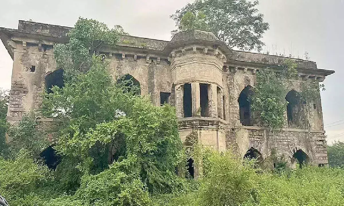 Mushk Mahal असामाजिक तत्वों का अड्डा बना